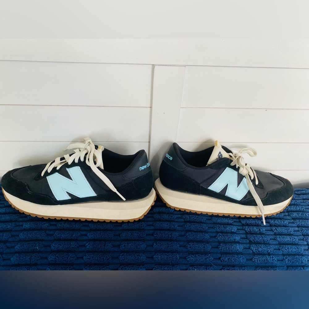 New Balance 237